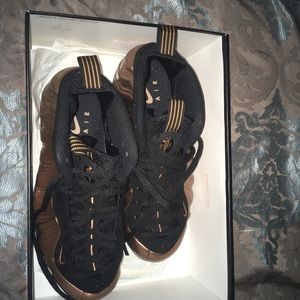 Brand new pair of brown foamsposite